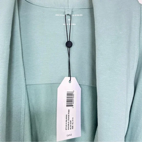 Universal Standard Rachele Lounge Robe - Picture 3 of 6